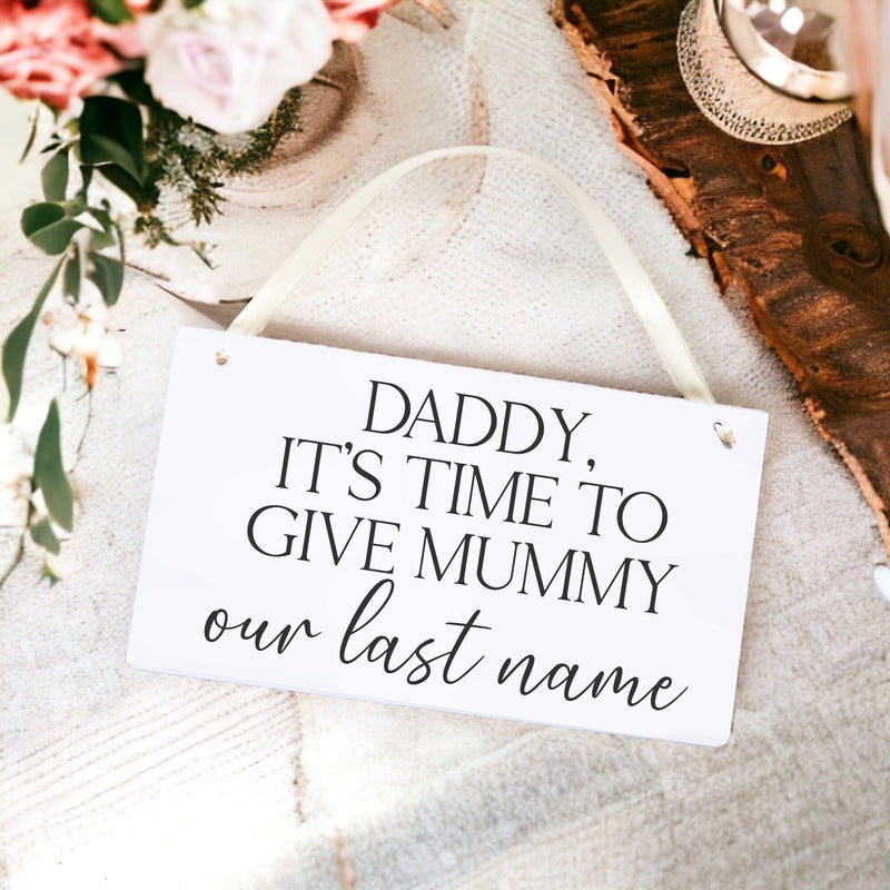 Here Comes Mummy Wedding Sign - Last Chance To Run - Wedding Aisle Sign For Bridemaid Page Boy